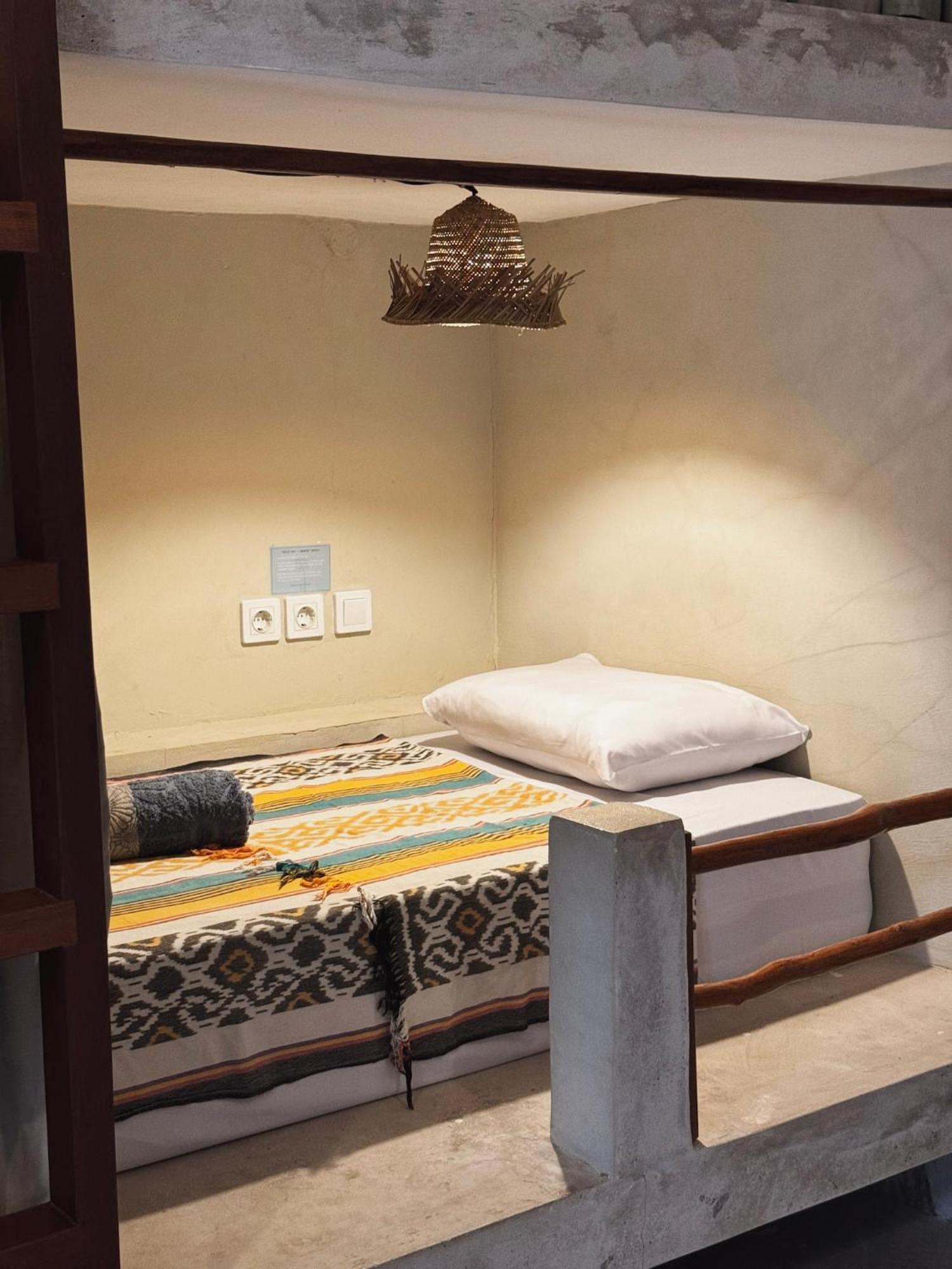 Secret Spot Surf And Stay Kuta (Lombok) Exterior foto